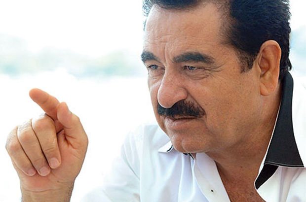 İbrahim Tatlıses, Trafik Kazasında Araçta Sıkıştı