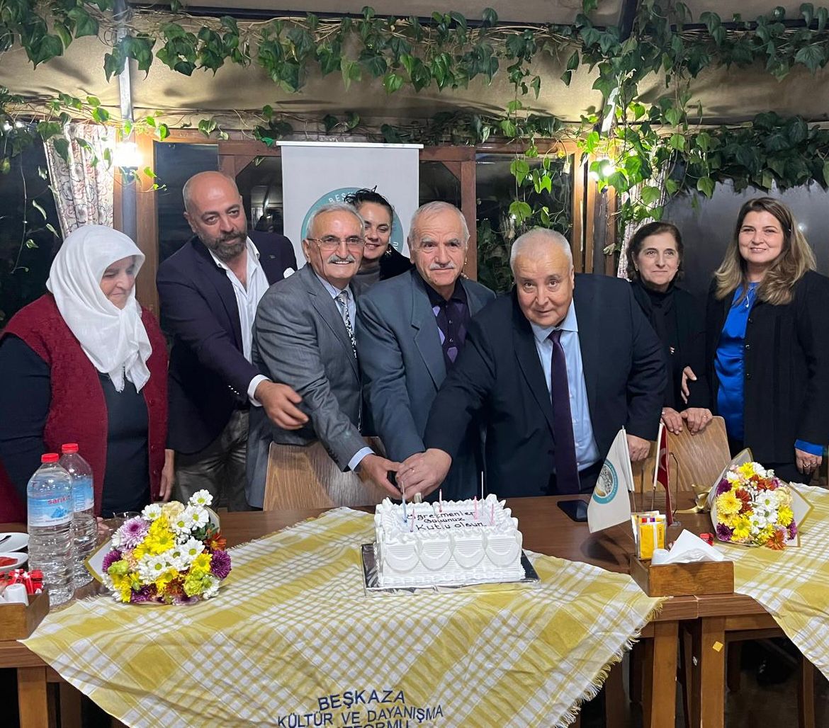 Beşkaza Platformu’ndan “Eğitimde Vefa” Zirvesi